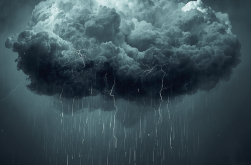 ciemnoszara burzowa chmura z deszczem i błyskawicami